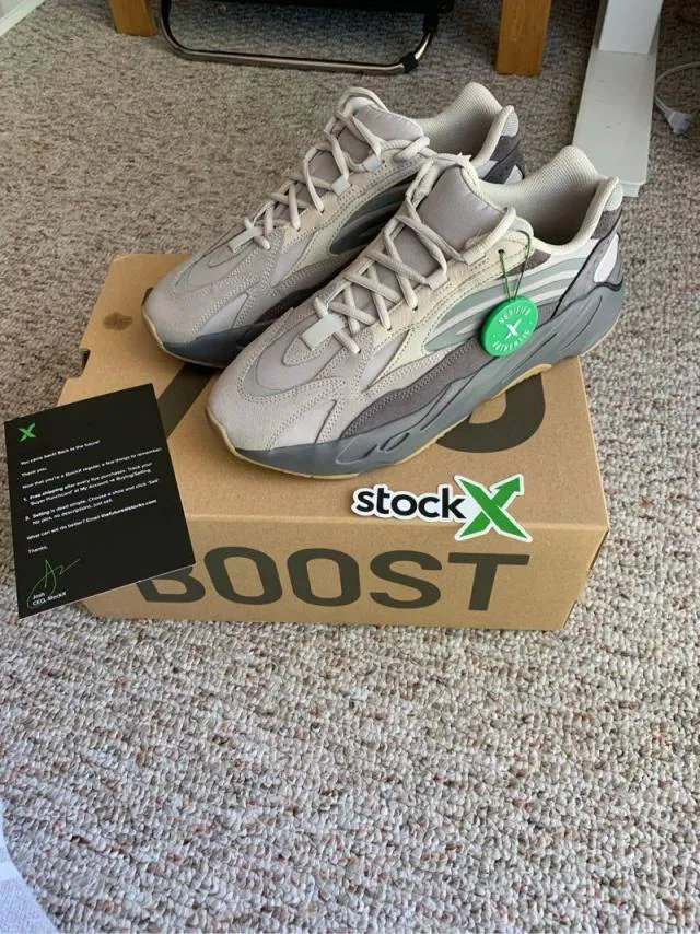 Adidas Yeezy 700 V2 Tephra Boost size 11 new