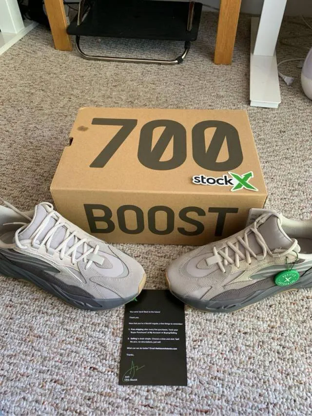 Adidas Yeezy 700 V2 Tephra Boost size 11 new