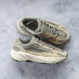 adidas Yeezy Boost 700 V2 Cream