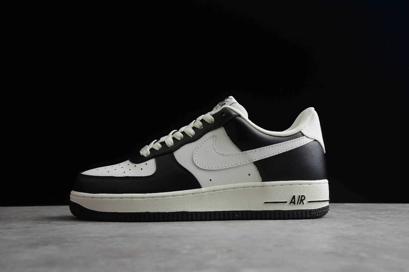 Nike Air Force 1 07 Low Oreo Black White Shoes FG5969-806