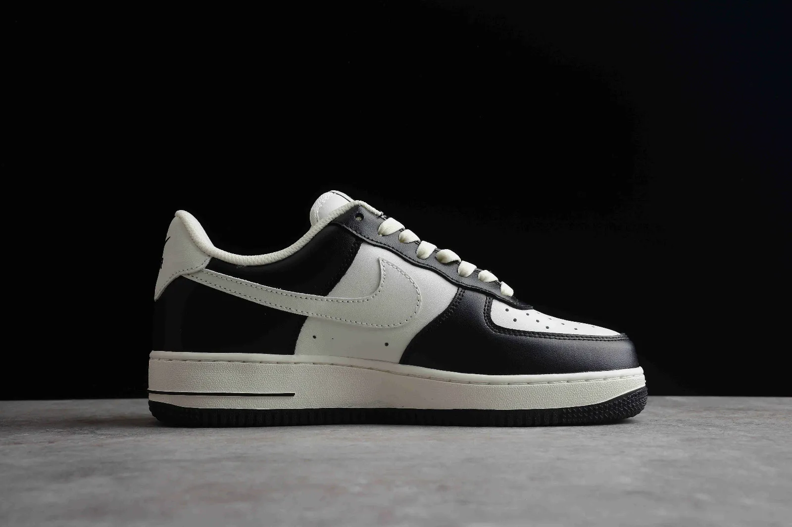 Nike Air Force 1 07 Low Oreo Black White Shoes FG5969-806