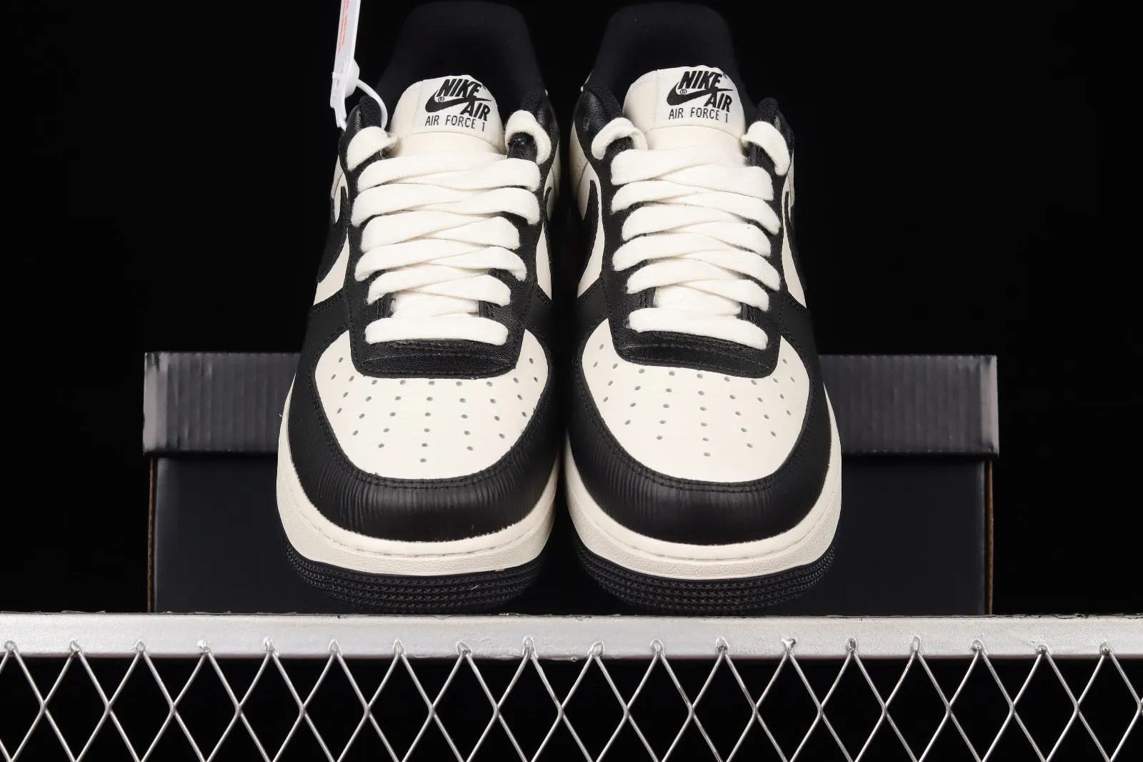 Nike Air Force 1 07 Low Stripe Black White Shoes CJ1391-121