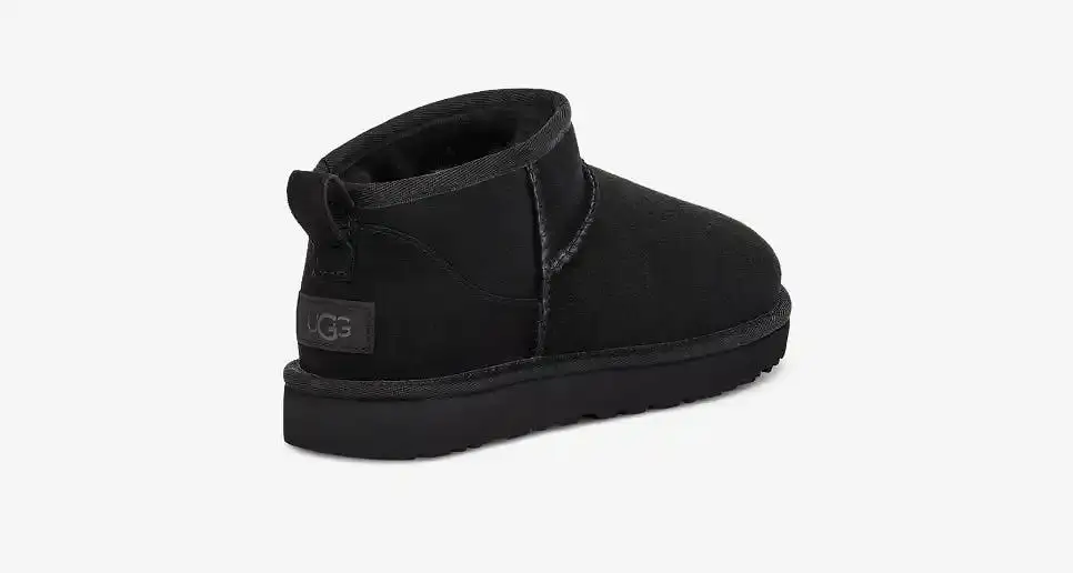 UGG Women's Classic Ultra Mini (Black)