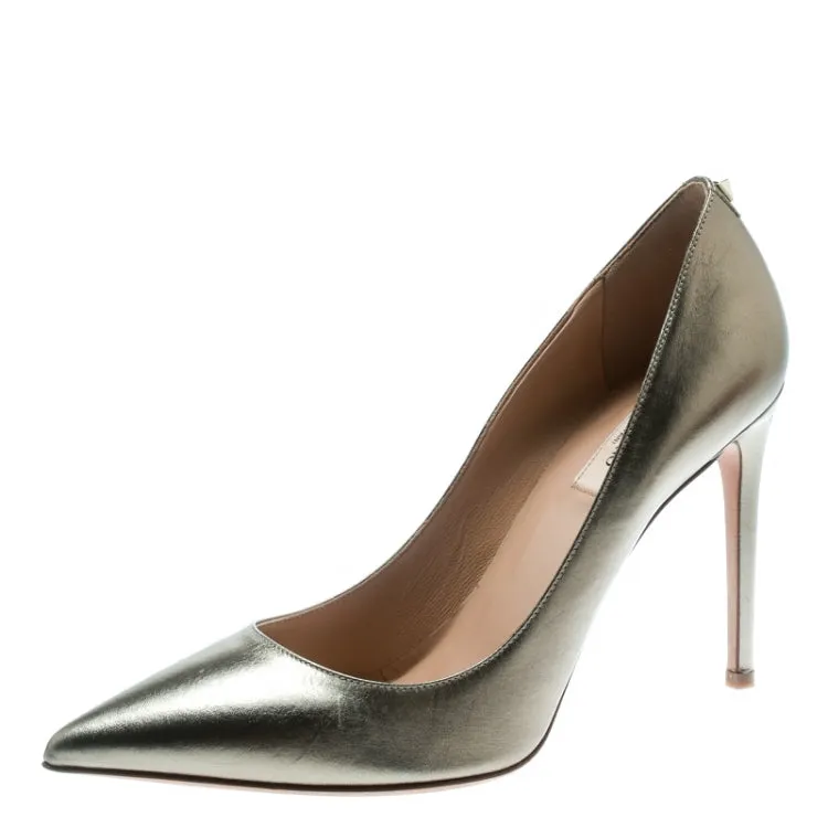 VALENTINO GARAVANI ROCKSTUD ACCENT METALLIC GOLD LEATHER PUMPS